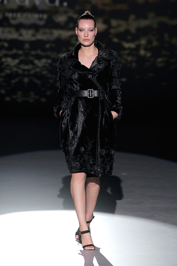 ilovebrides.pt Isabel Zapardiez Coleção 2020 Vestidos de Festa e Cerimónia